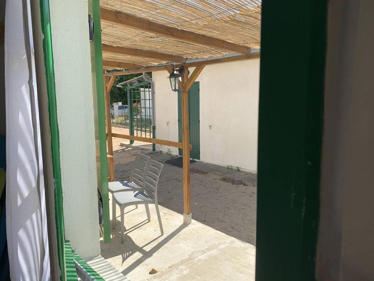 St Georges De Didonne - Agreable Petite Maison Avec Cour - 1 Chambre Сен-Жорж-де-Дидон Экстерьер фото